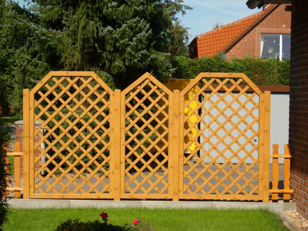 Rankgitter rechteckig, mit 2 Schrägen, B = 1,80 x H = 1,80 / 1,50 m