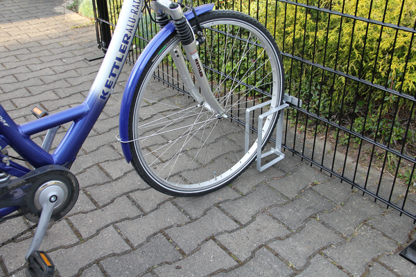 Halterung als Fahrradständer