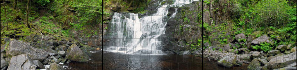 Motiv Waldwasserfall - Panorama XXL Sichtschutzstreifen für Doppelstabmattenzaun